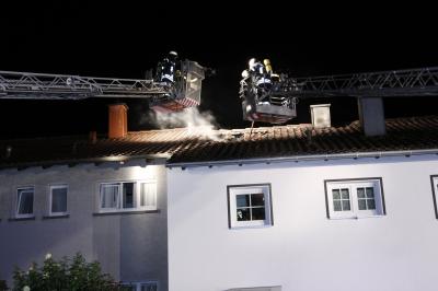 Pforzheim: Dachstuhlbrand in der Sponheimstr. - Anwohner Evakuiert